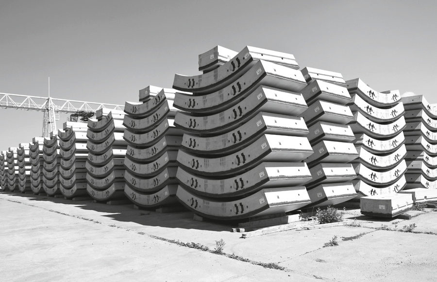 Tunneling,
 segment warehouse, each ring piled, length 1.50 m, Photo: Susan Feind