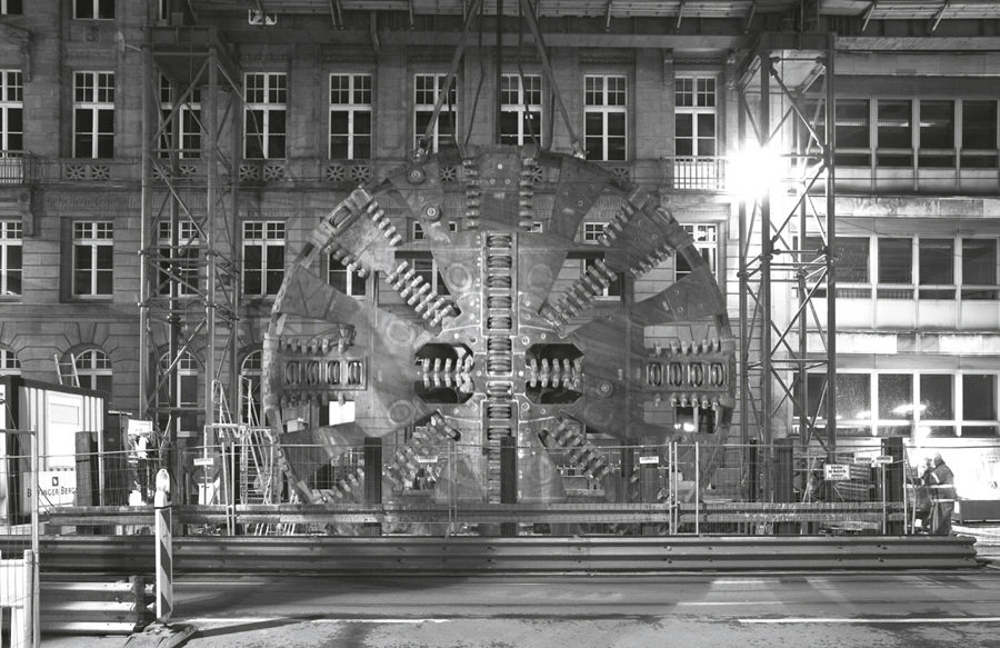 Tunneling, excavation from the Benrather Straße excavation pit, photo: Implenia / Susan Feind